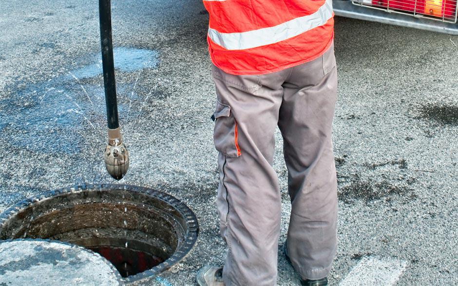 comment déboucher un lavabo Paris 17